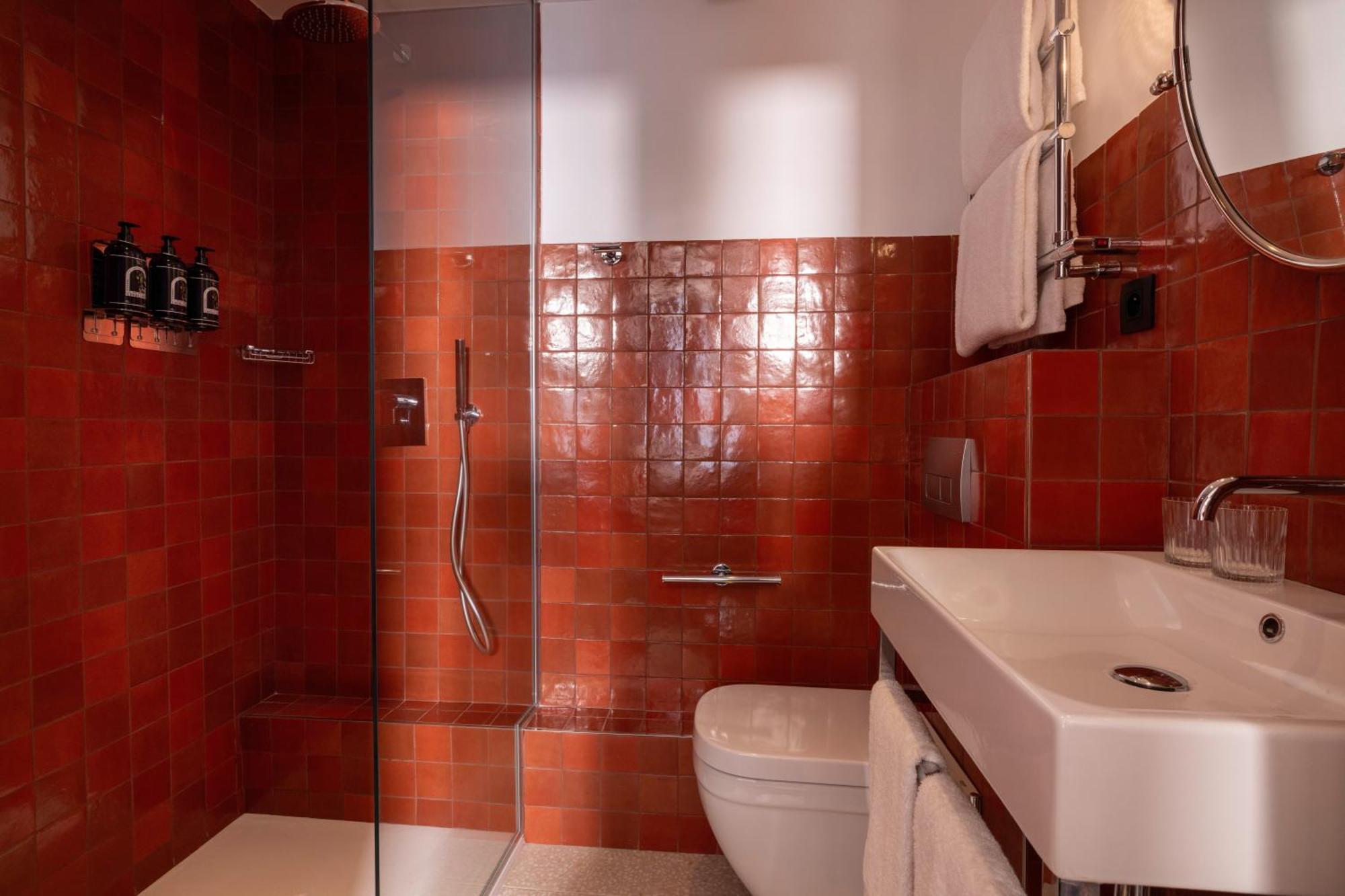Hotel Ginette A La Folie & Spa Paris Ngoại thất bức ảnh