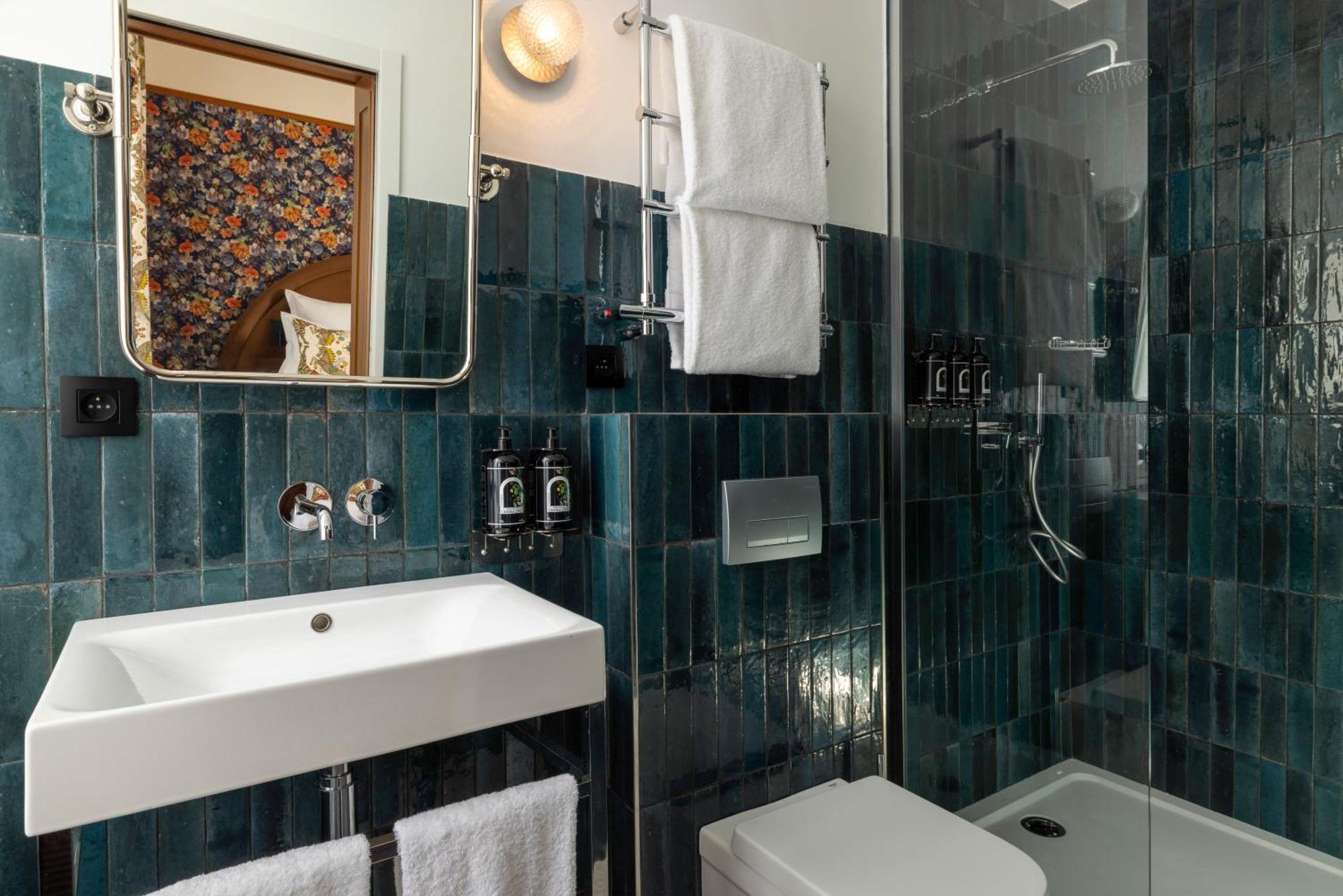 Hotel Ginette A La Folie & Spa Paris Ngoại thất bức ảnh